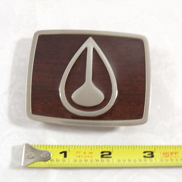 Distressed Nixon Belt Buckle, Brown Faux Wood Grain with Silver Tone Trim - Picture 3 of 7